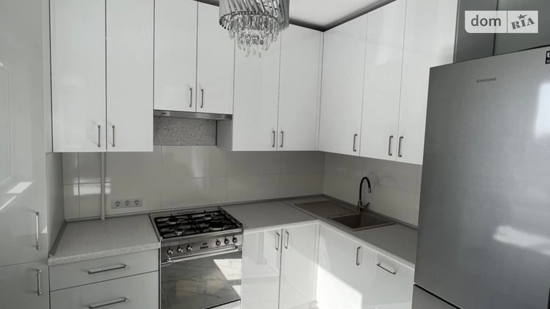 Продается 1-комнатная квартира 51 кв. м в Ивано-Франковске, ул. Независимости (Горького), 148А - фото 4