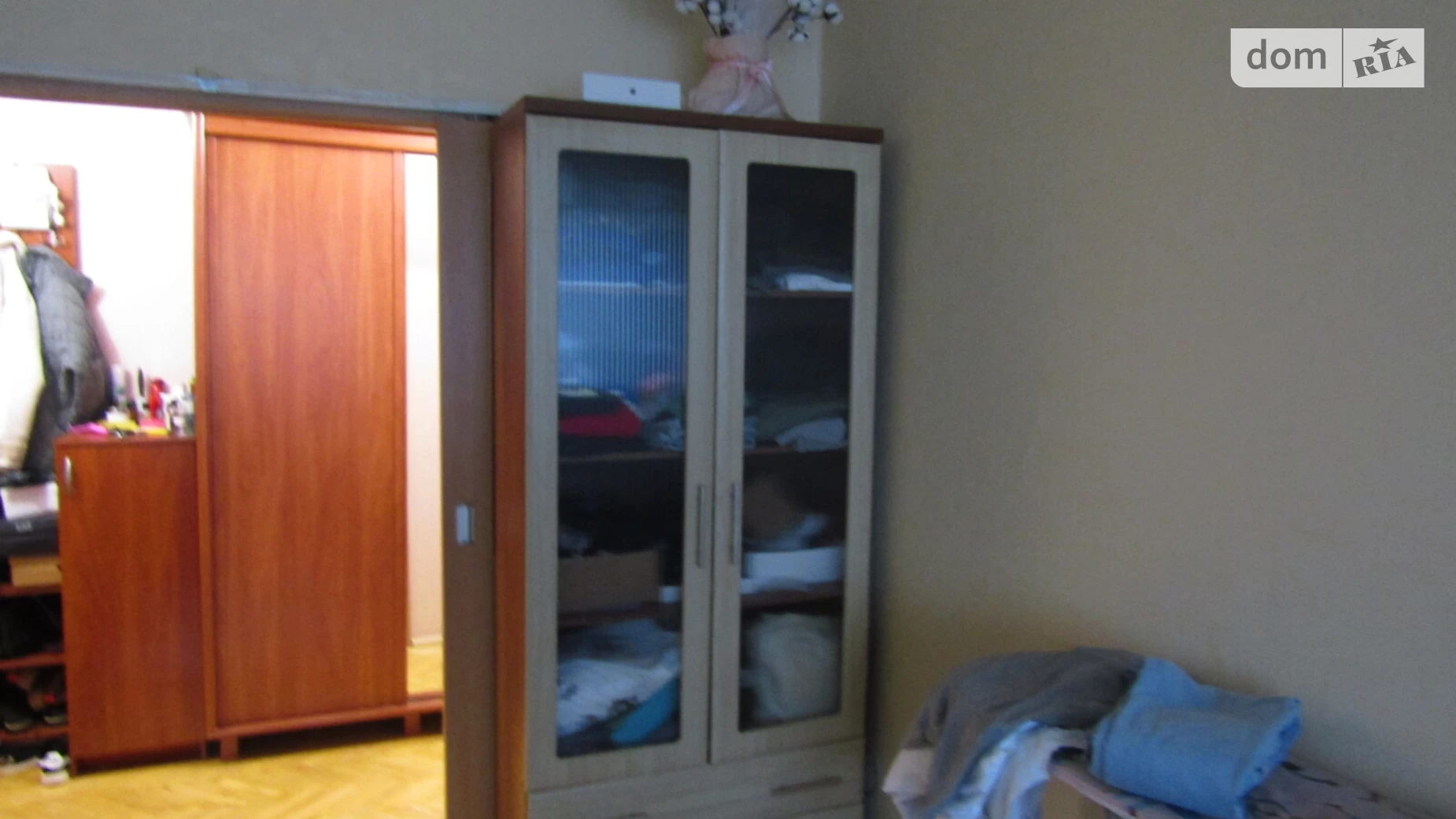 Продается 3-комнатная квартира 65 кв. м в Ровно, ул. Коновальца Евгения