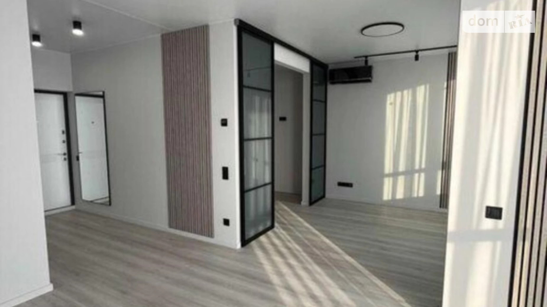 Продается 1-комнатная квартира 42 кв. м в Киеве, ул. Ревуцкого, 40 - фото 3