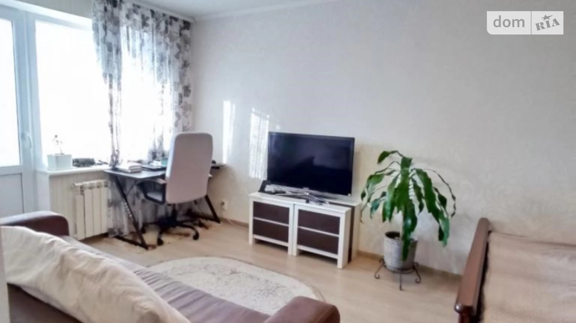 Продается 2-комнатная квартира 45 кв. м в Киеве, ул. Иорданская, 16 - фото 2