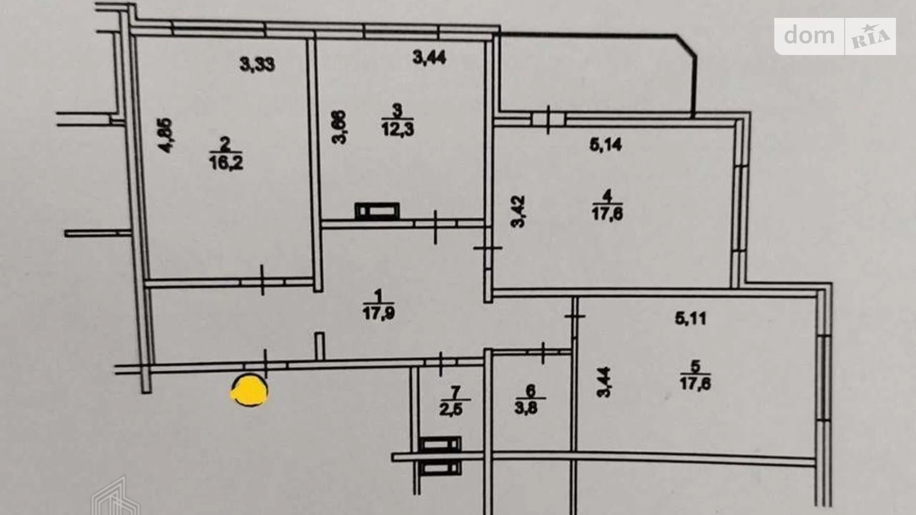 Продается 3-комнатная квартира 93.9 кв. м в Киеве, пер. Моторный, 11Б