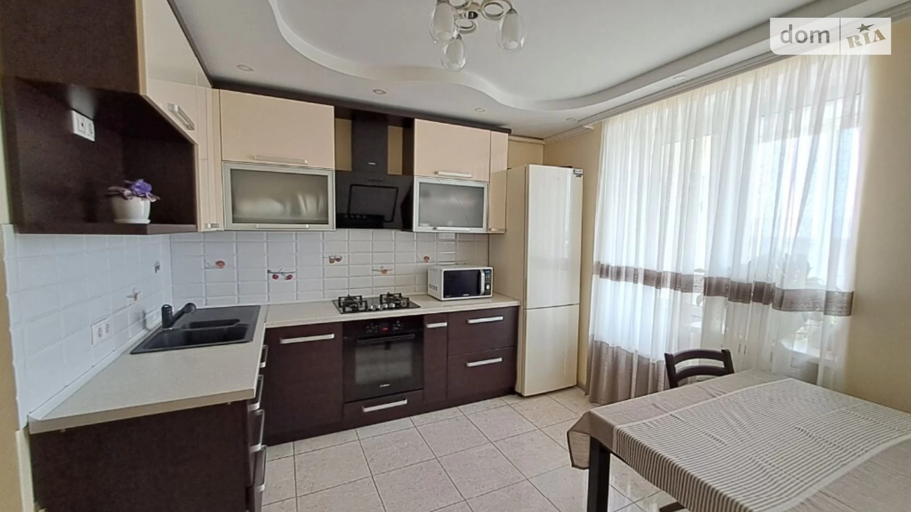 Продается 2-комнатная квартира 70 кв. м в Великой Березовице, ул. Микулинецкая