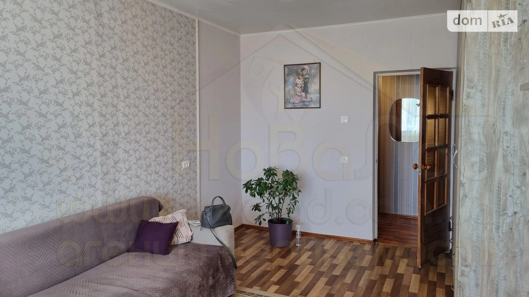 Продается 1-комнатная квартира 40 кв. м в Чернигове, ул. 1-й танковой бригады(Генерала Белова)