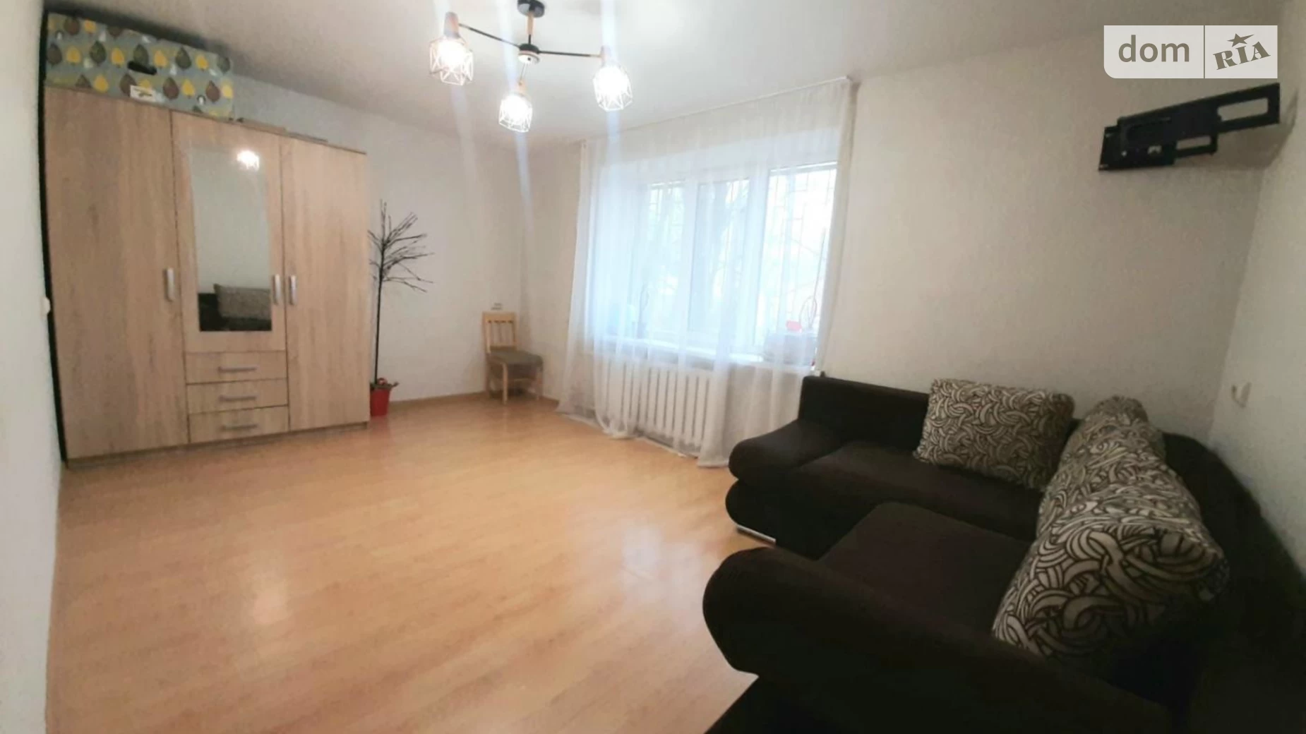Продается 2-комнатная квартира 44.5 кв. м в Днепре, просп. Хмельницкого Богдана