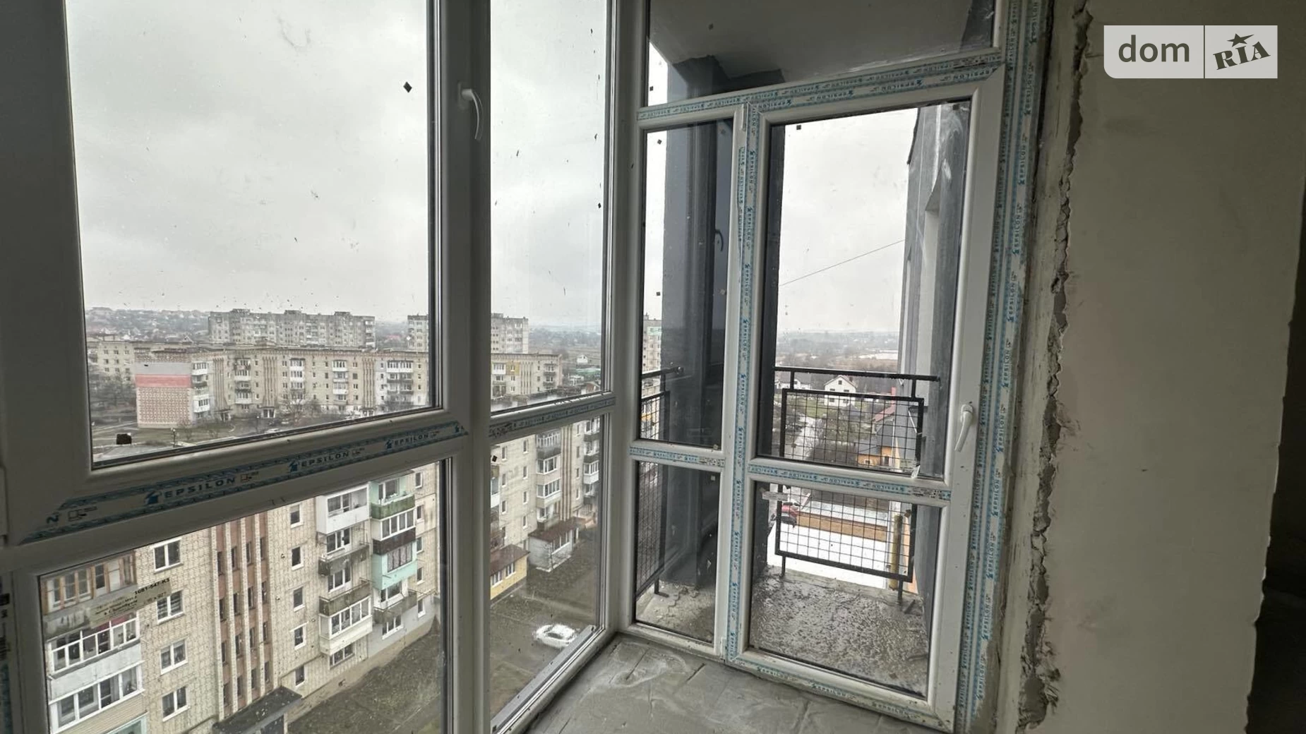 Продается 1-комнатная квартира 39.7 кв. м в Здолбунове, ул. Леси Украинки