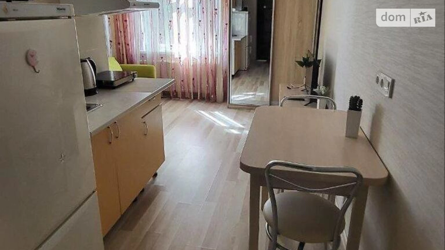Продается 1-комнатная квартира 14 кв. м в Харькове, ул. Богдана Хмельницкого, 12А