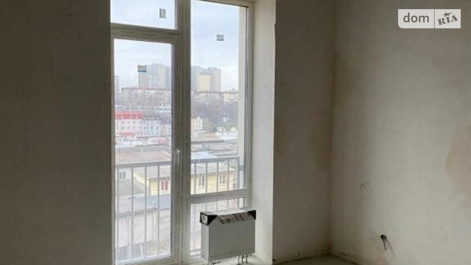 Продается 2-комнатная квартира 58 кв. м в Киеве, ул. Замковецкая