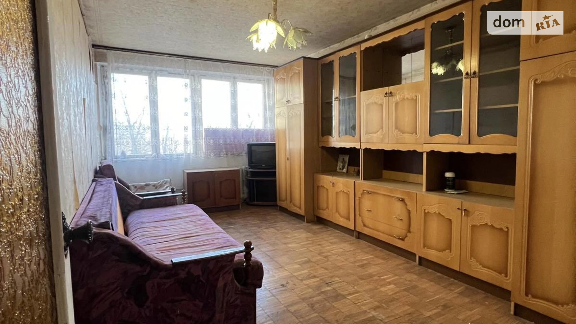 Продается 1-комнатная квартира 34 кв. м в Киеве, ул. Соломенская, 41