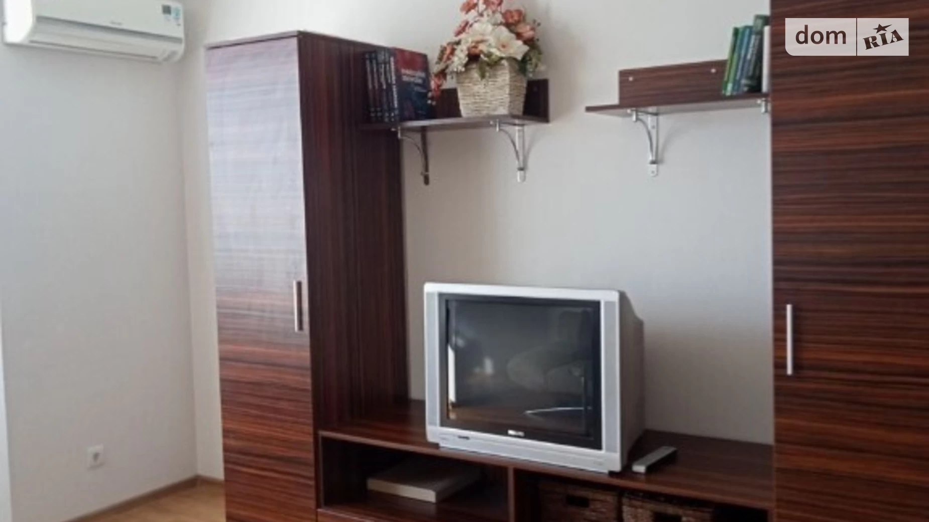 Продается 2-комнатная квартира 72 кв. м в Киеве, ул. Княжий Затон, 9