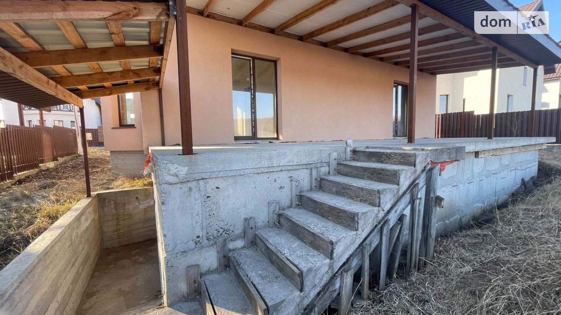 Продается дом на 2 этажа 138 кв. м с бассейном, цена: 120000 $ - фото 4