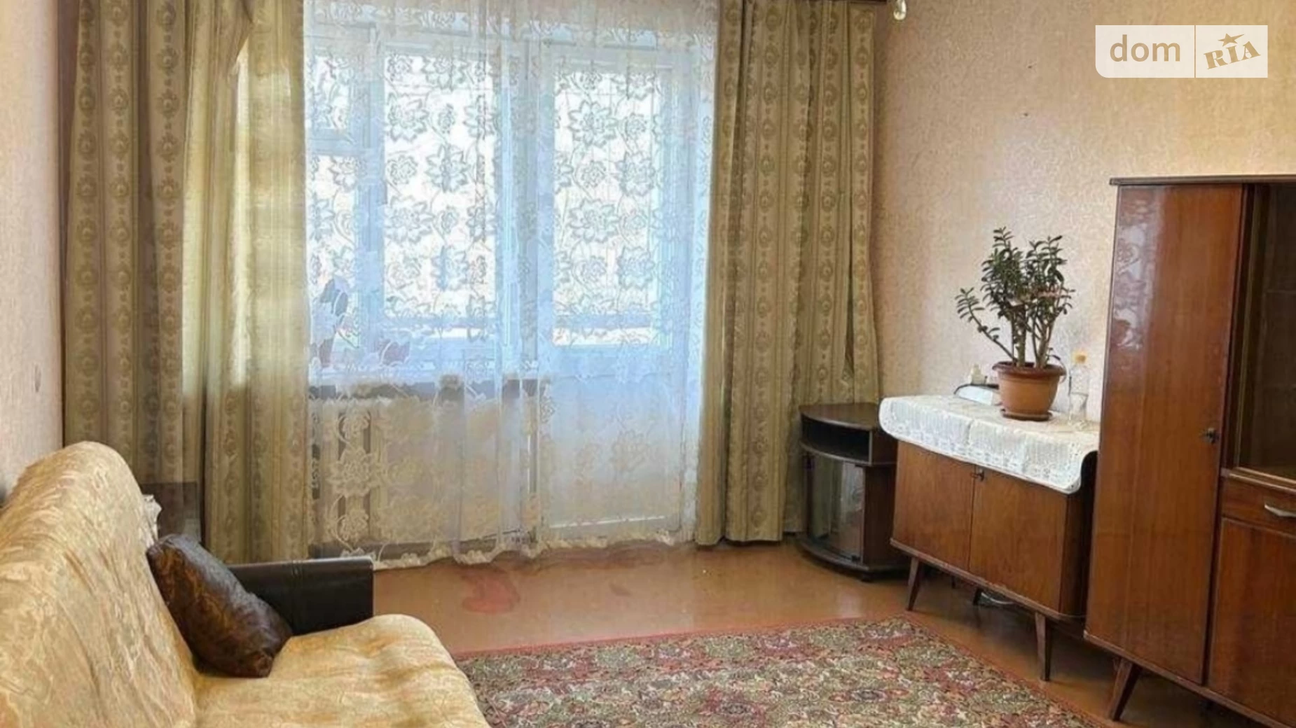 Продается 3-комнатная квартира 60 кв. м в Черноморске, ул. Парковая
