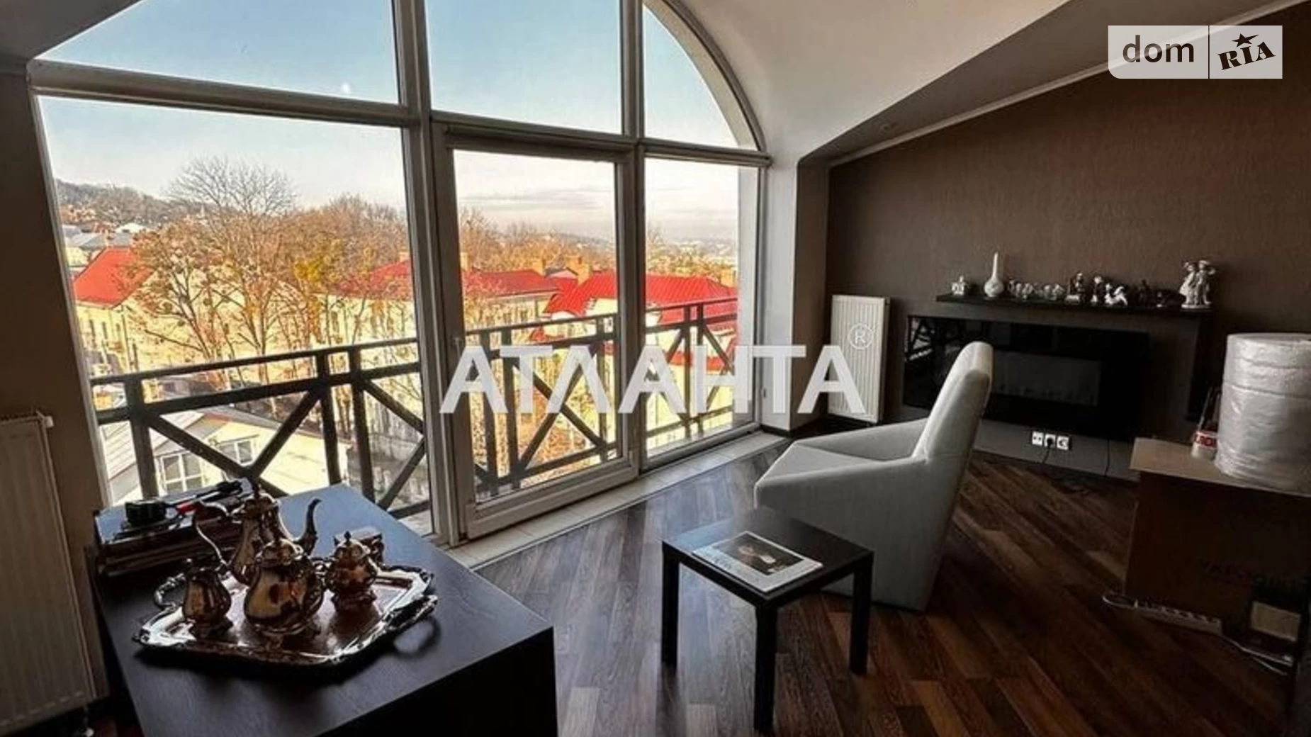 Продается 3-комнатная квартира 105 кв. м в Черновцах - фото 2