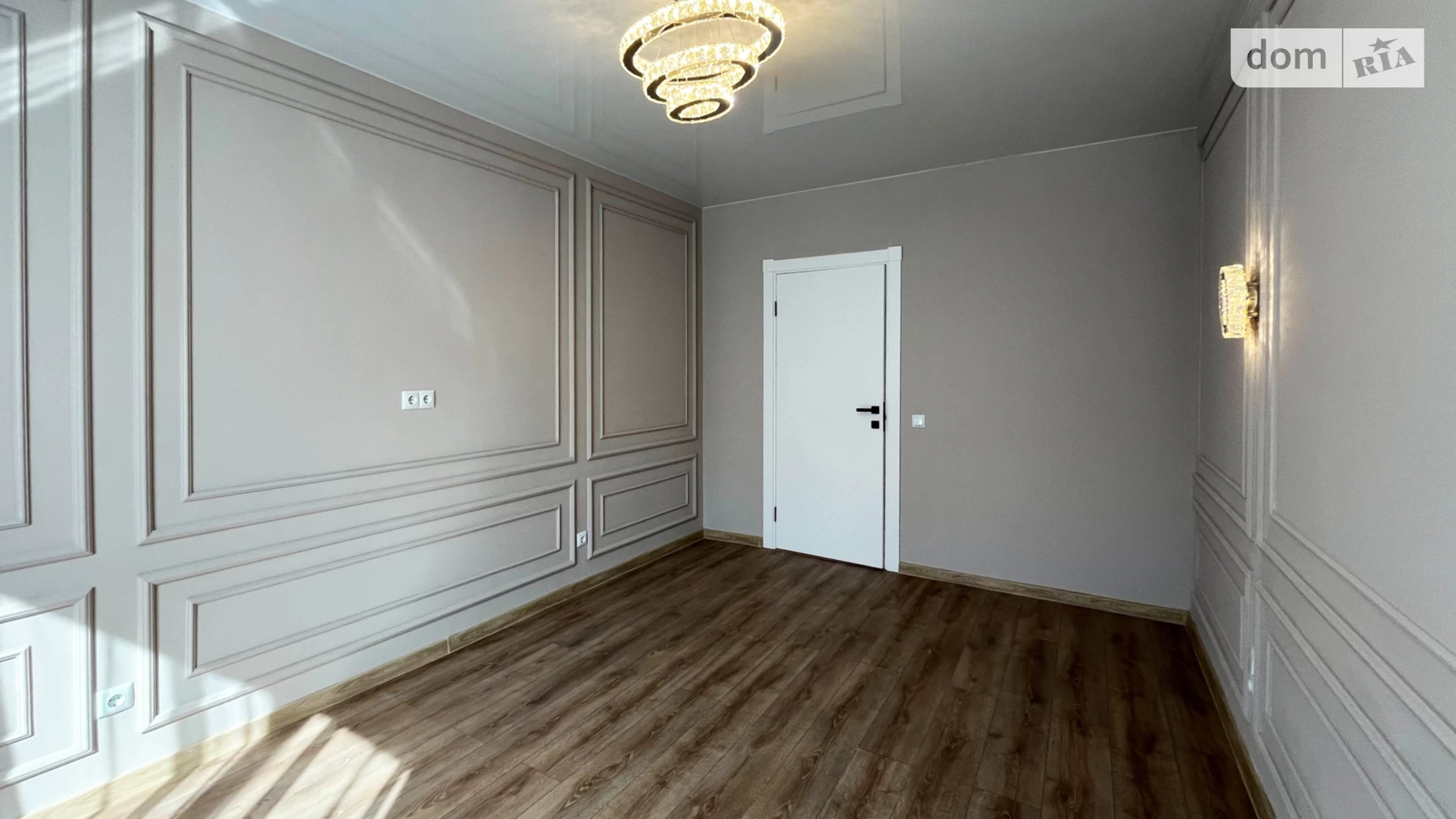 Продается 1-комнатная квартира 45 кв. м в Ивано-Франковске, ул. Виноградная, 175А