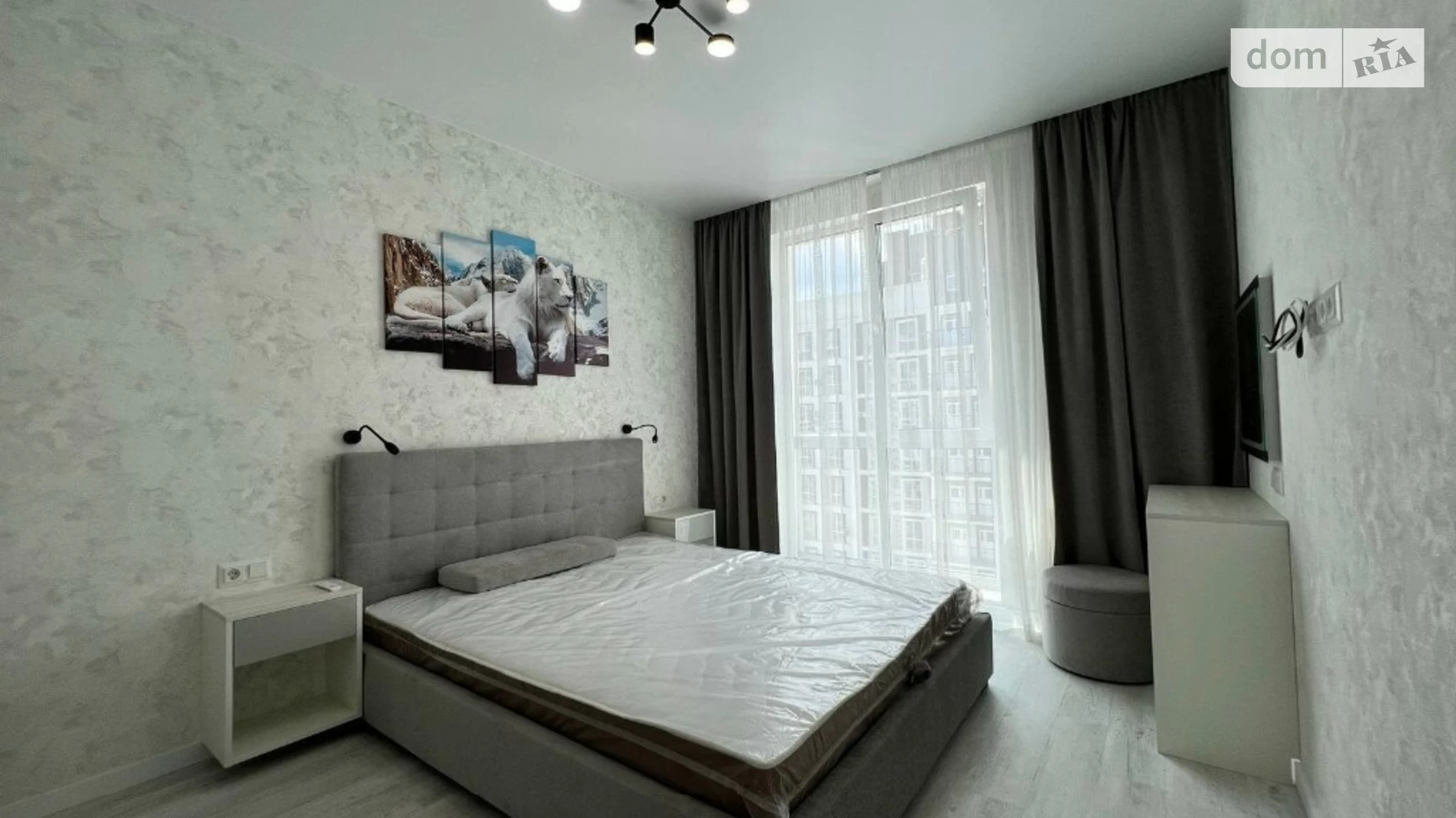Продается 2-комнатная квартира 62 кв. м в Киеве, ул. Михаила Максимовича, 24
