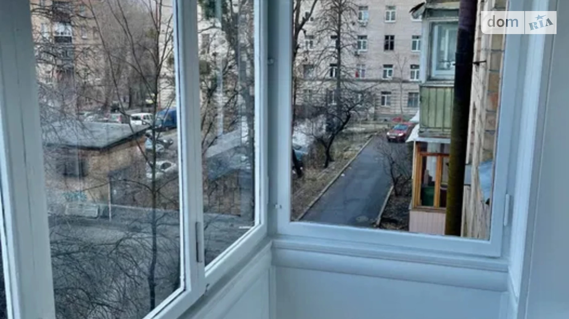 Продается 2-комнатная квартира 45 кв. м в Киеве, ул. Деревлянская(Якира), 20А