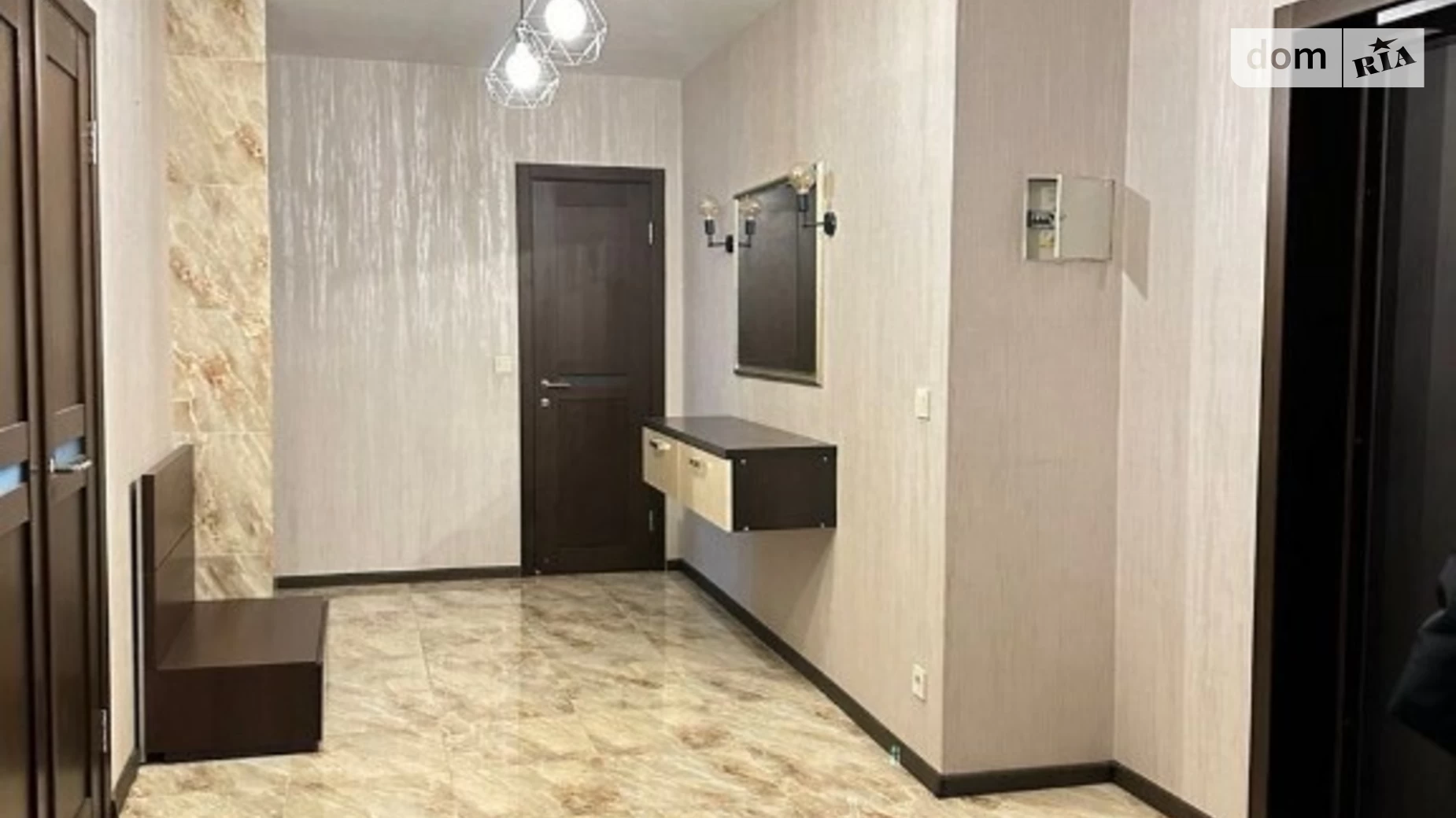 Продается 2-комнатная квартира 115 кв. м в Киеве, просп. Петра Григоренко, 23