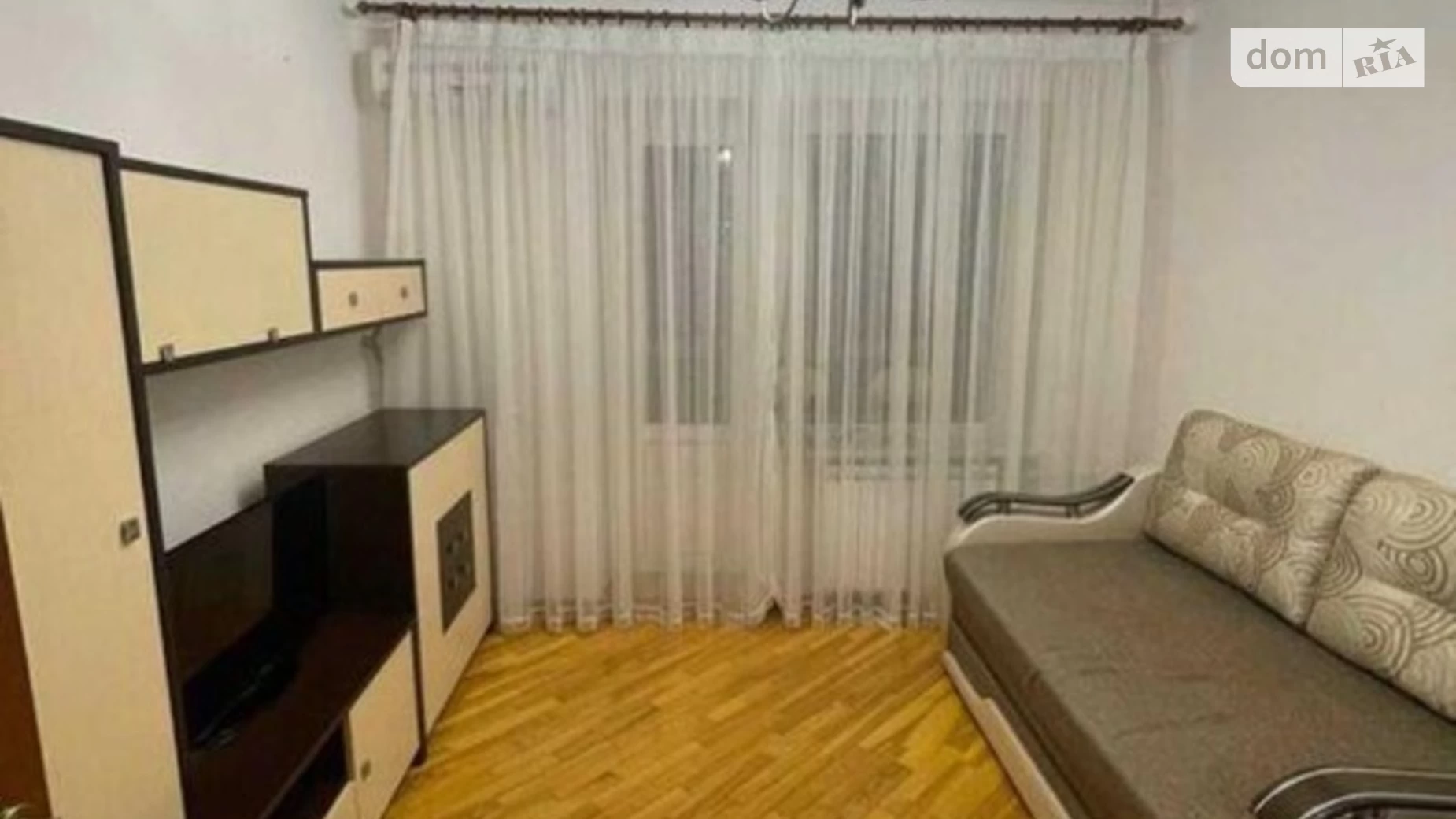 Продается 4-комнатная квартира 100 кв. м в Киеве, ул. Николая Лаврухина, 11