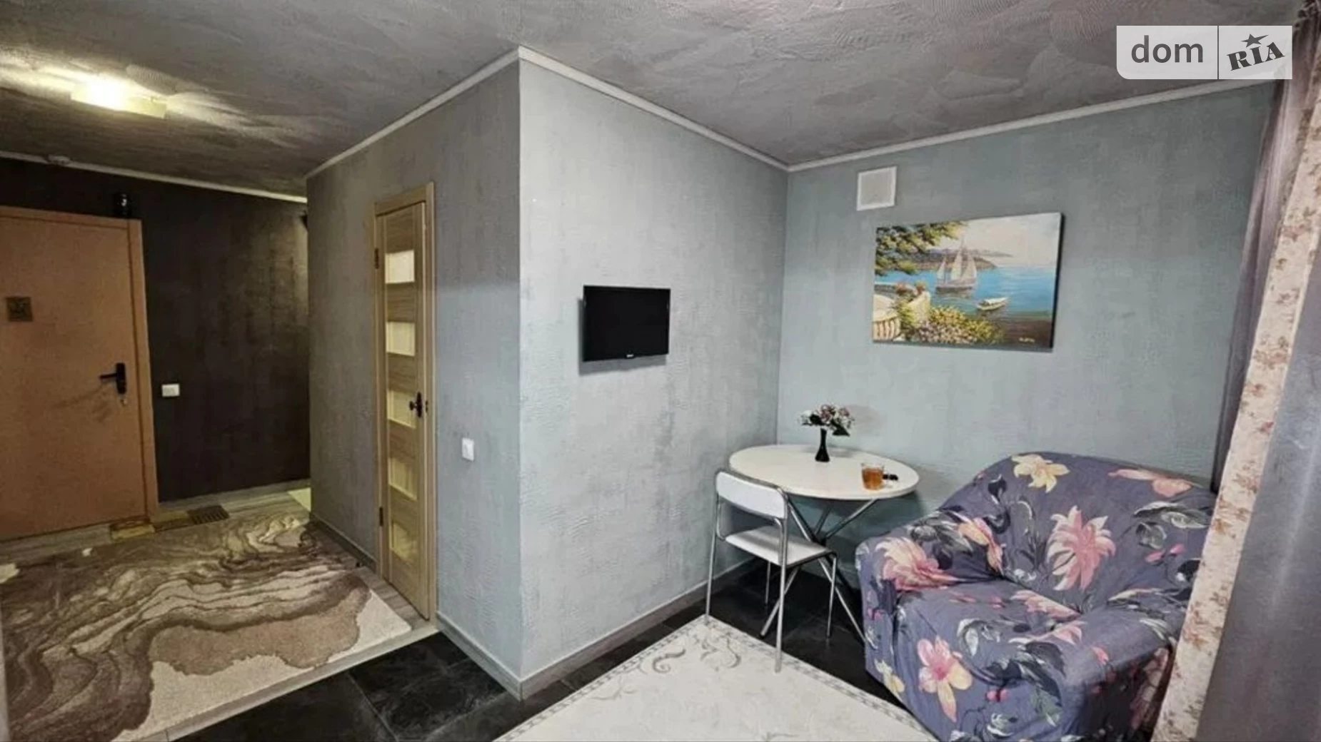 Продається 1-кімнатна квартира 52 кв. м у Полтаві