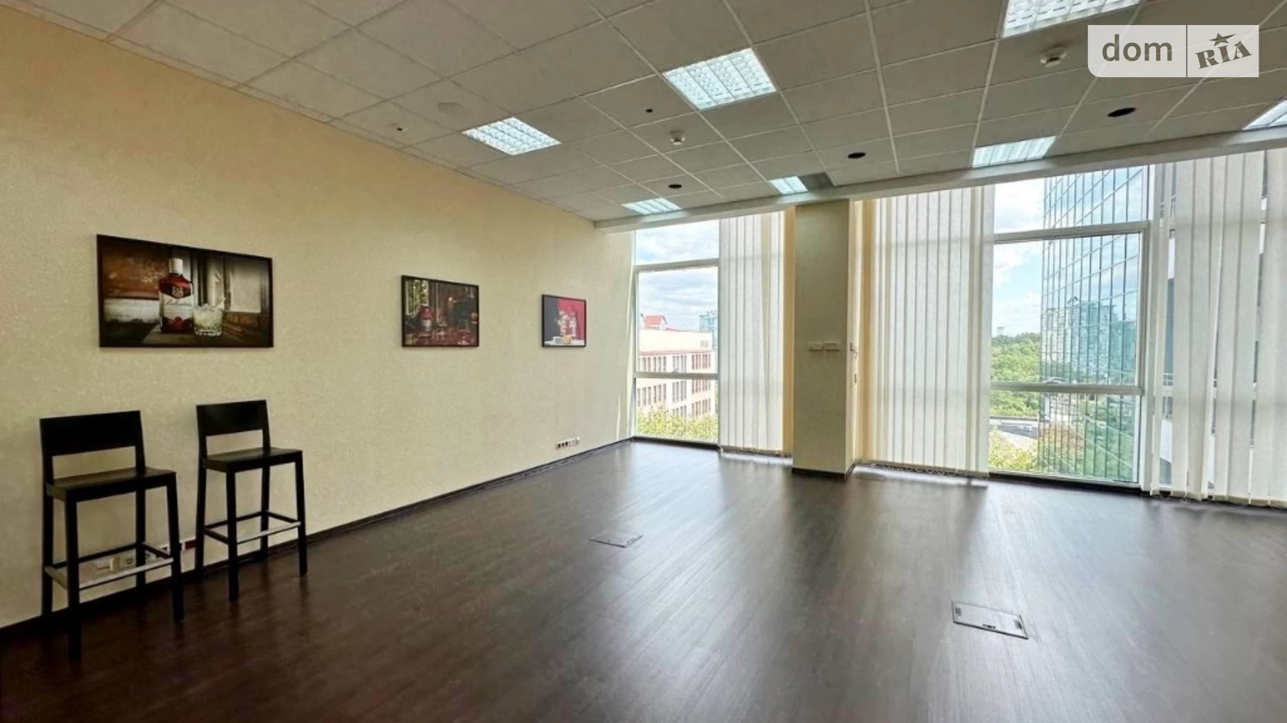 Сдается в аренду офис 128.34 кв. м в бизнес-центре, цена: 1027 $ - фото 2