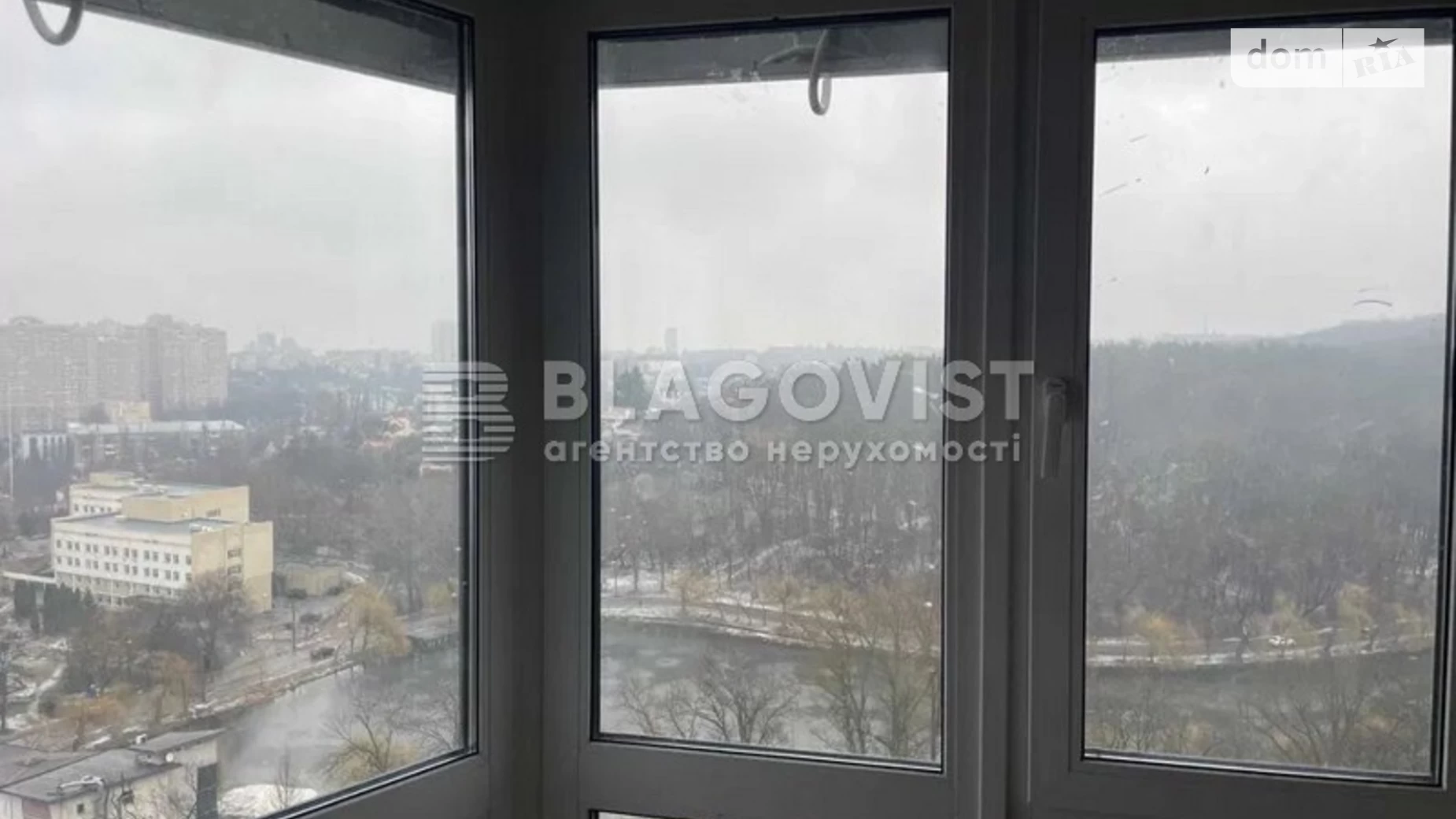 Продается 2-комнатная квартира 64.8 кв. м в Киеве, просп. Голосеевский(40-летия Октября), 76