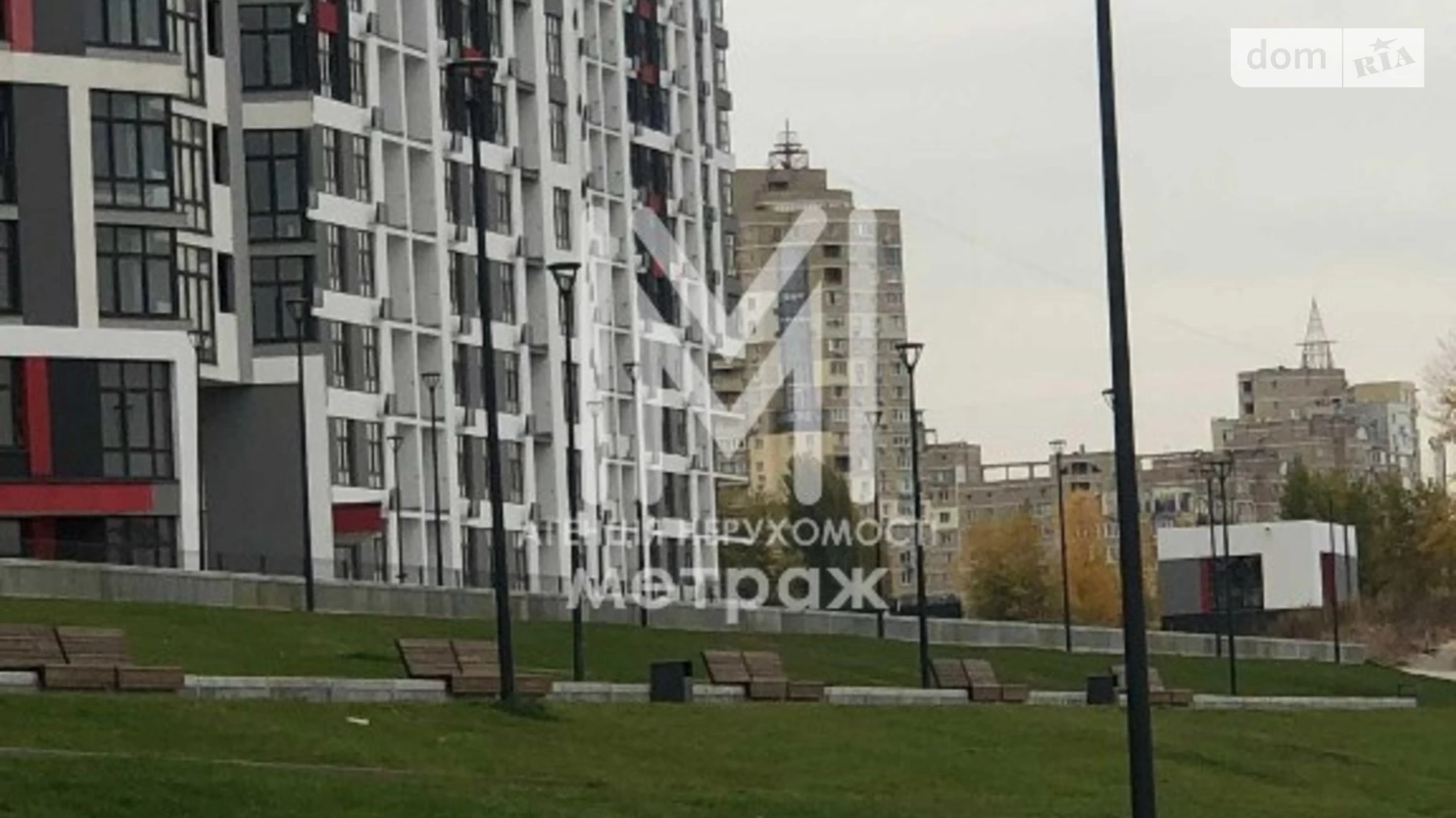 Продается 1-комнатная квартира 46 кв. м в Киеве, ул. Евгения Маланюка(Сагайдака), 101
