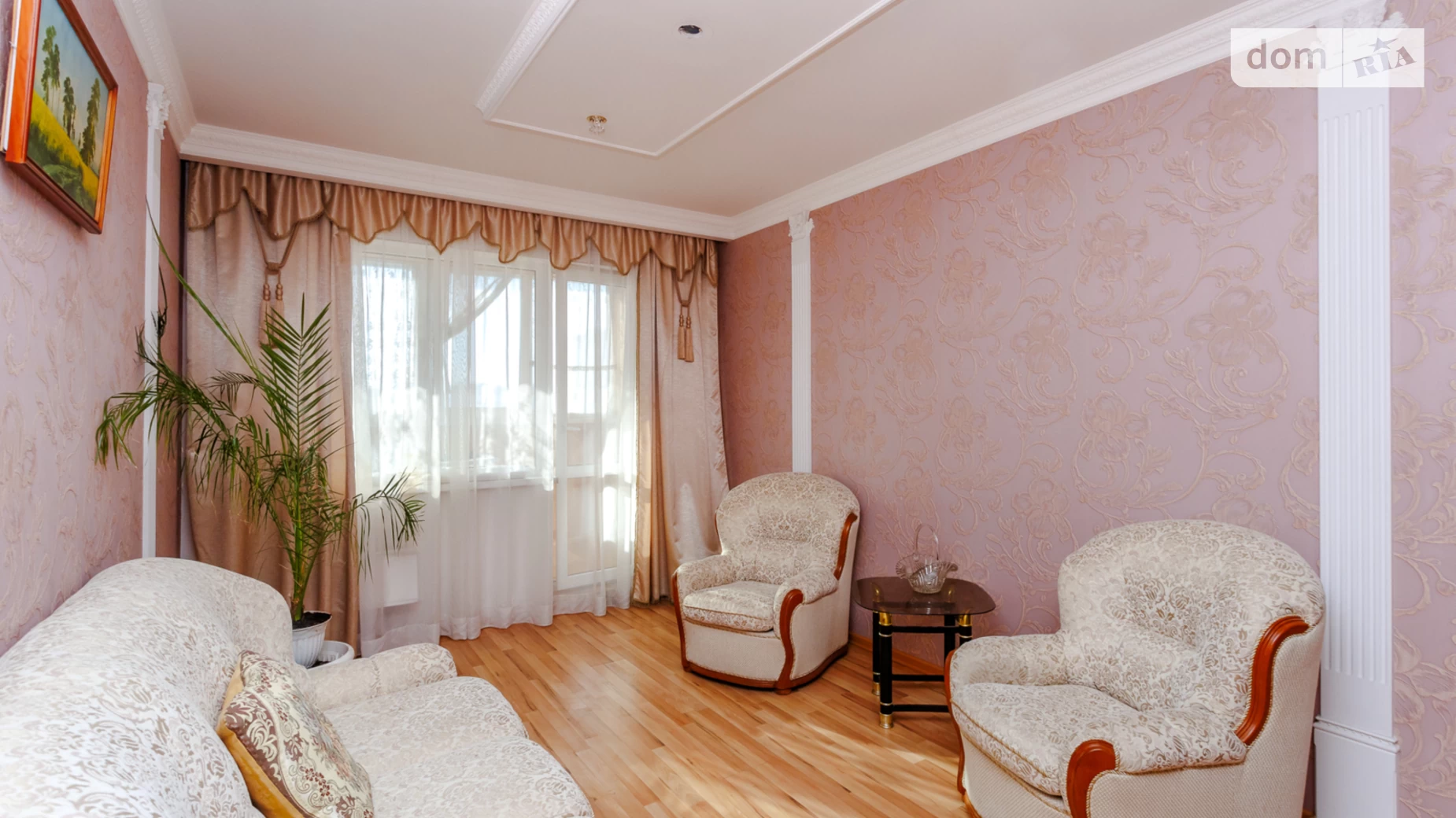 Продается 2-комнатная квартира 55 кв. м в Киеве, ул. Здолбуновская, 11А