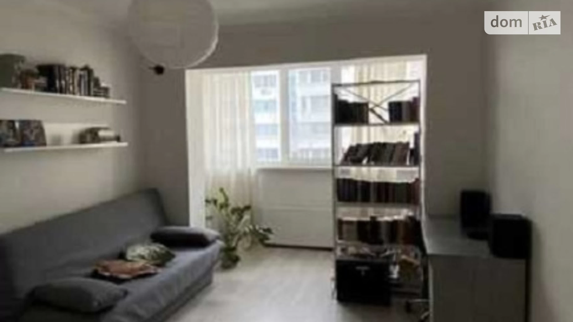 Продается 2-комнатная квартира 64 кв. м в Полтаве, ул. Параджанова