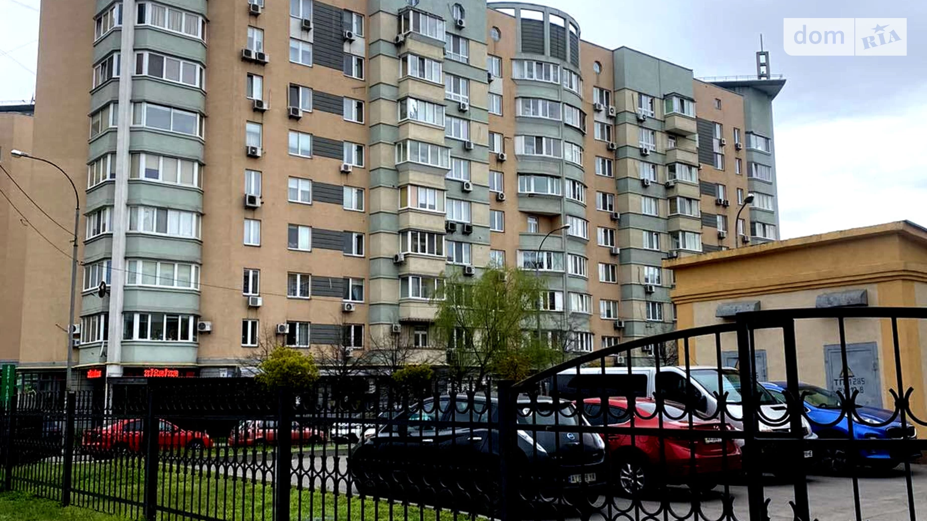 Продается 2-комнатная квартира 88.9 кв. м в Киеве, ул. Раисы Окипной, 8 - фото 2