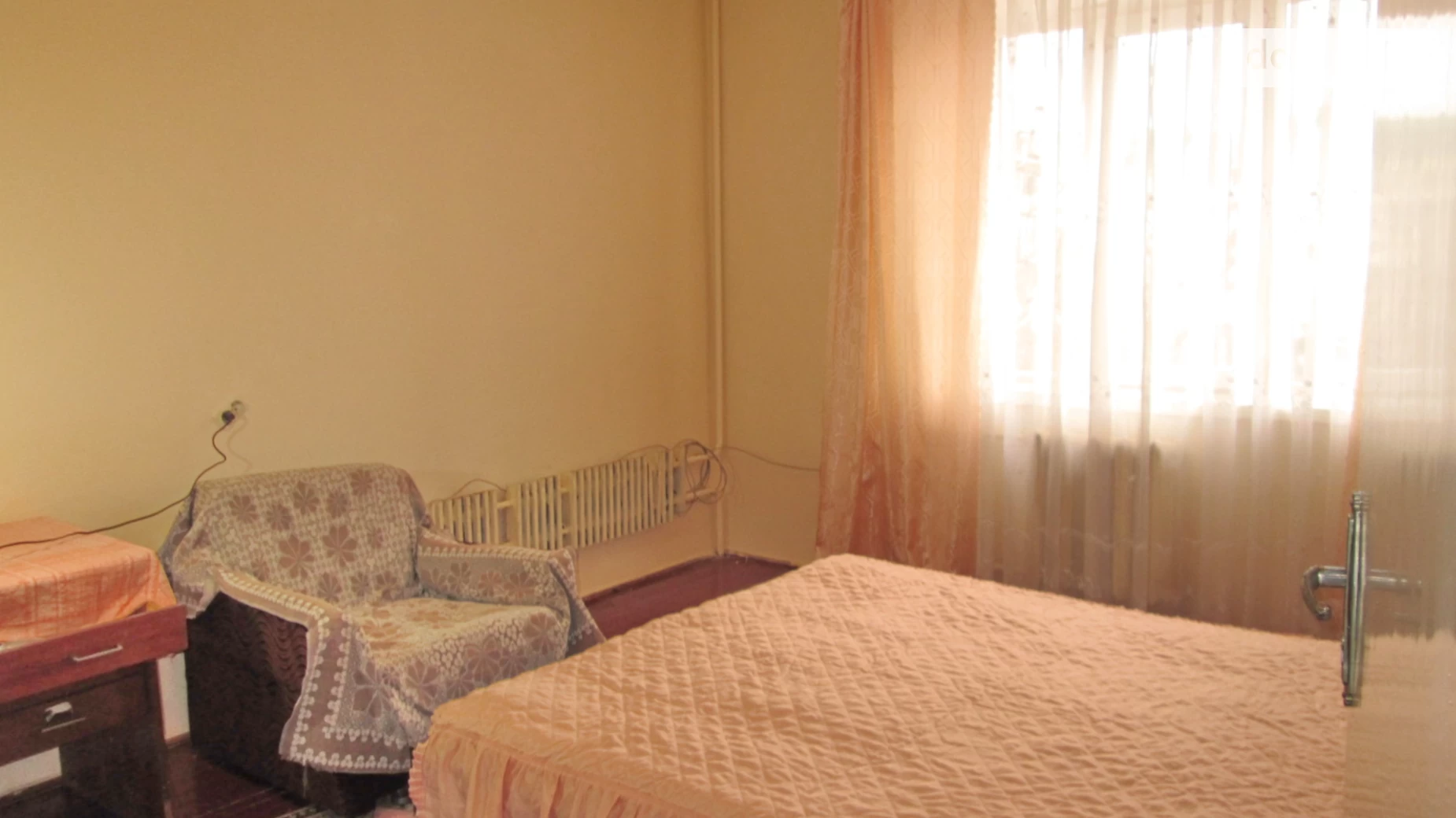 Продается 2-комнатная квартира 48 кв. м в Черновцах