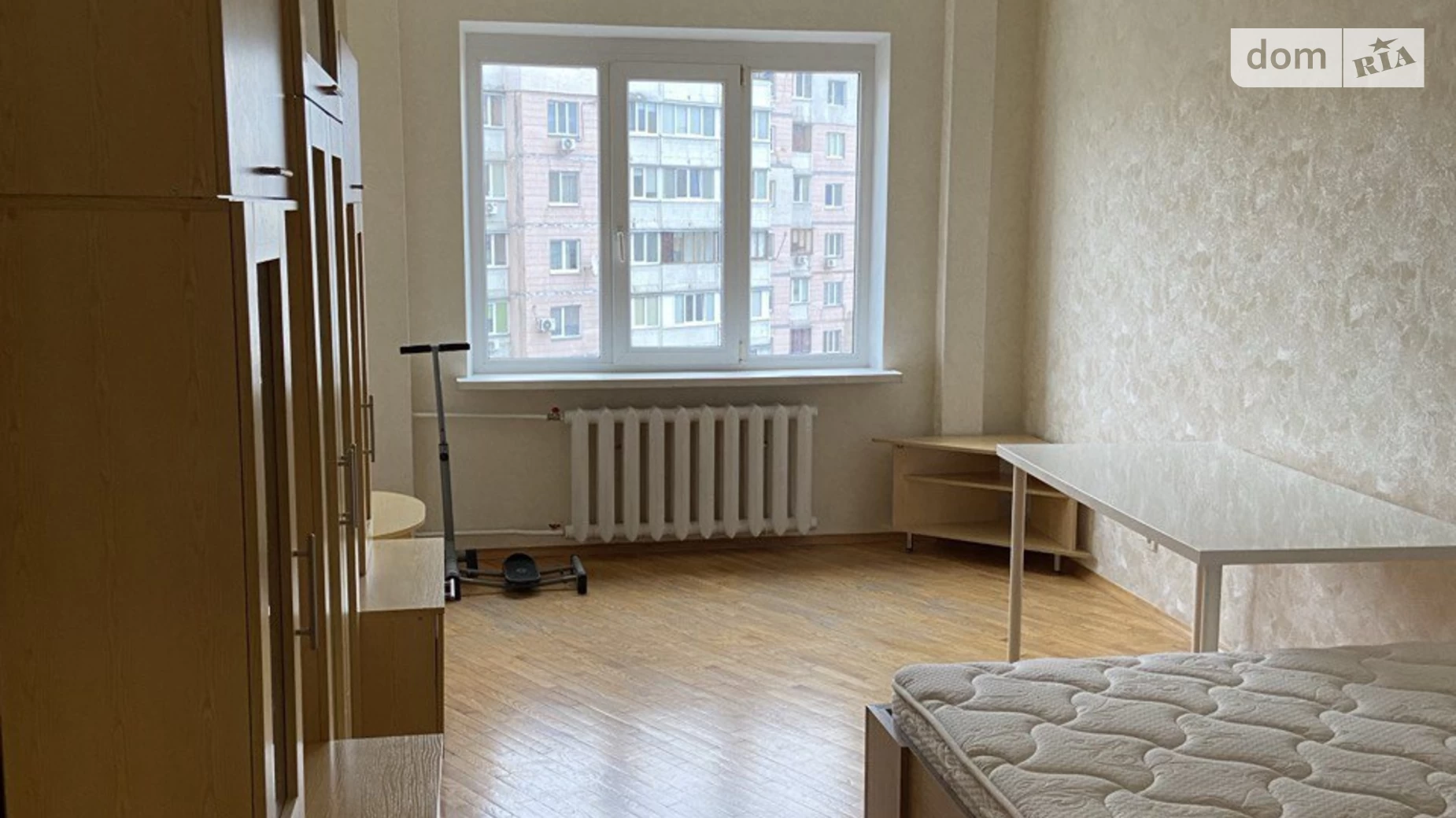 Продается 1-комнатная квартира 40.5 кв. м в Киеве, ул. Анны Ахматовой