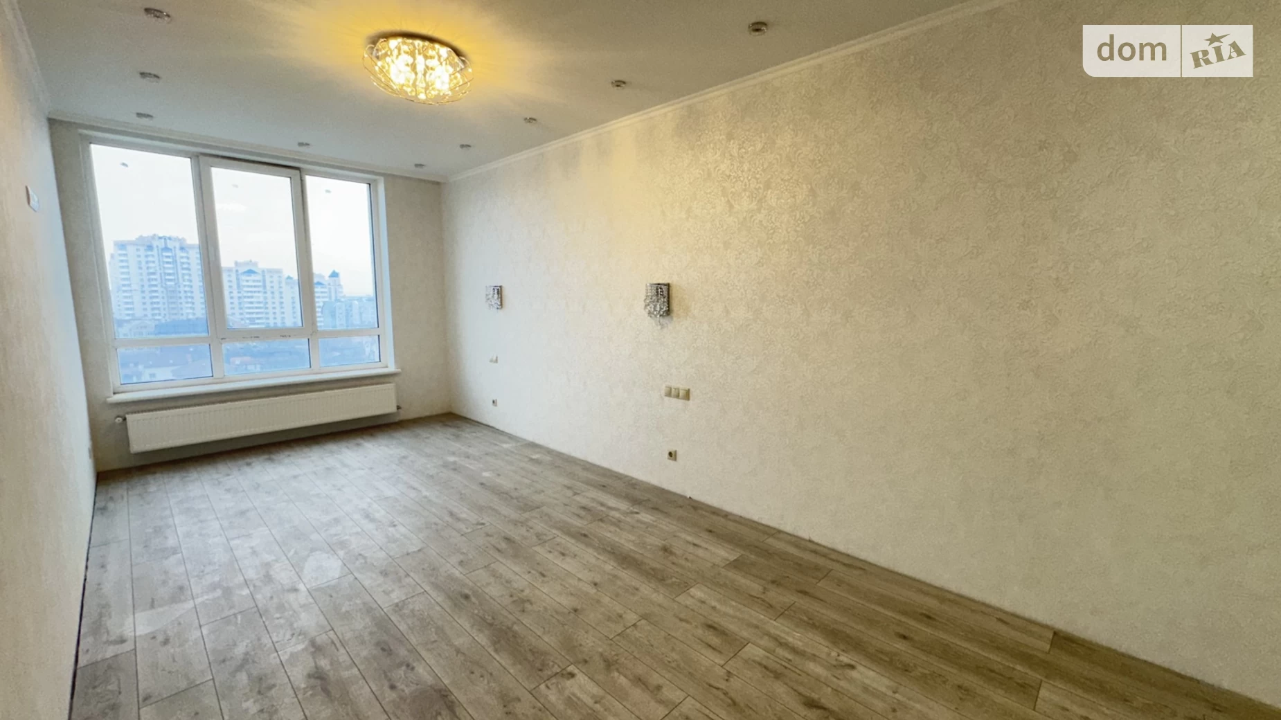 Продается 1-комнатная квартира 42 кв. м в Буче, бул. Леонида Бирюкова, 2А