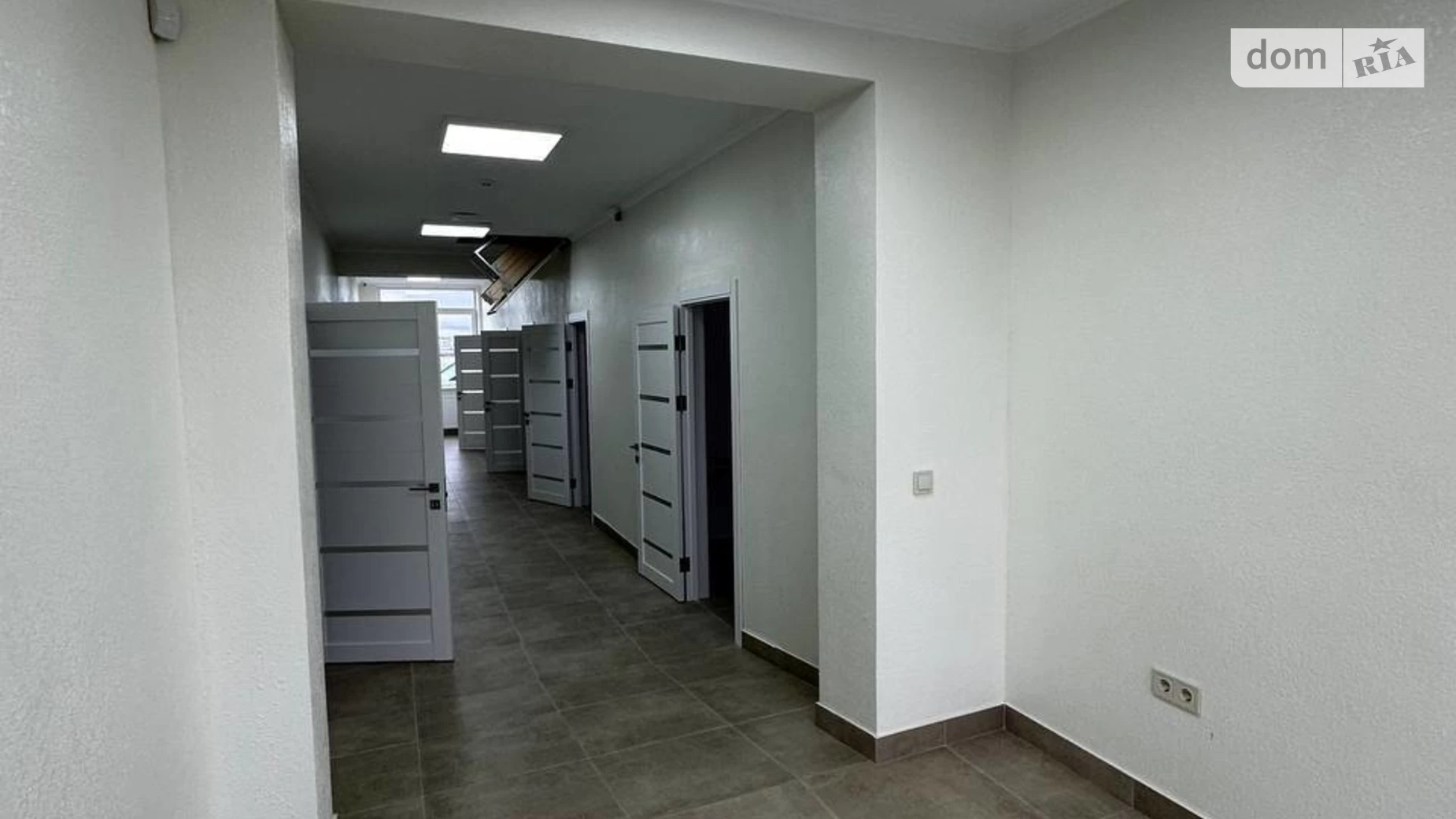 Сдается в аренду офис 242 кв. м в бизнес-центре, цена: 50000 грн - фото 3