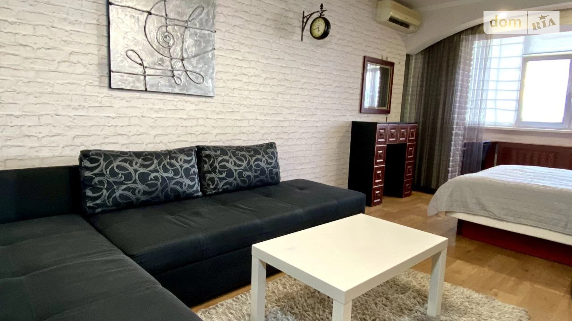 Продається 3-кімнатна квартира 56 кв. м у Миколаєві, вул. Лазурна
