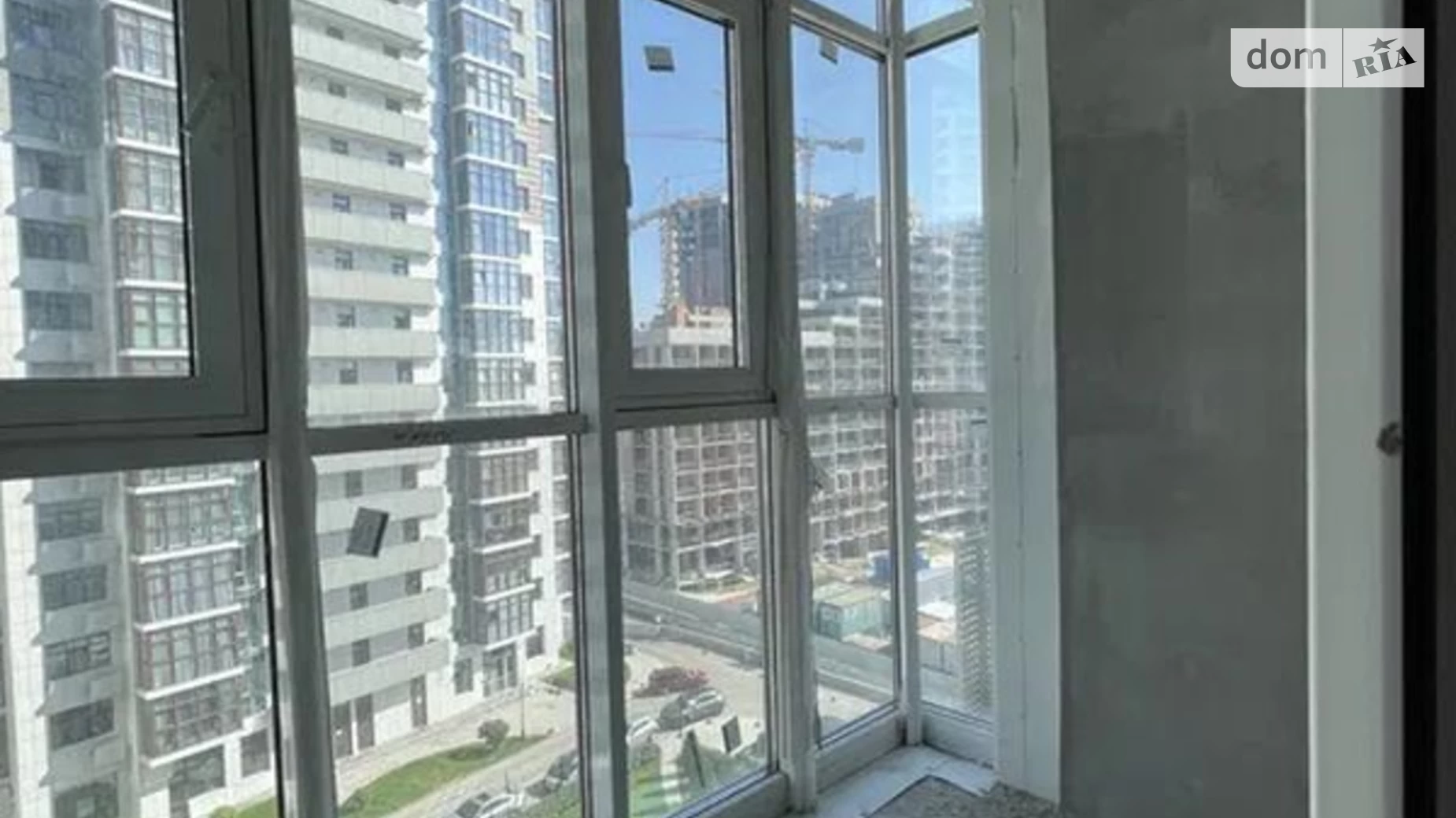 Продается 3-комнатная квартира 116 кв. м в Киеве, ул. Андрея Верхогляда(Драгомирова), 15Б