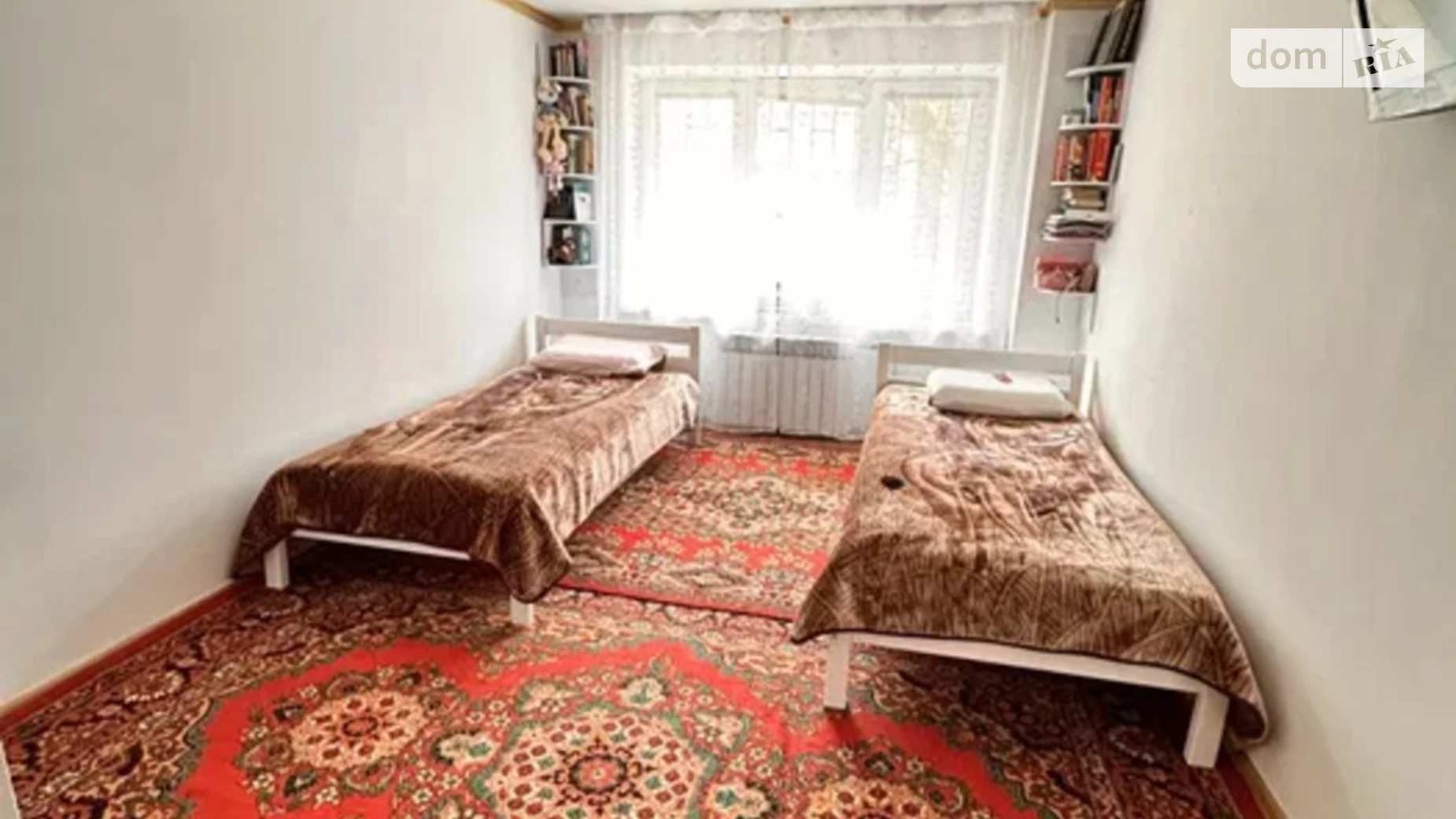 Продается 1-комнатная квартира 45 кв. м в Киеве, ул. Парково-Сырецкая, 12А