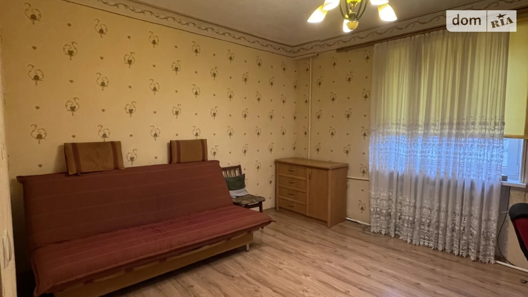 Продається 3-кімнатна квартира 68 кв. м у Дніпрі, вул. Караваєва, 42