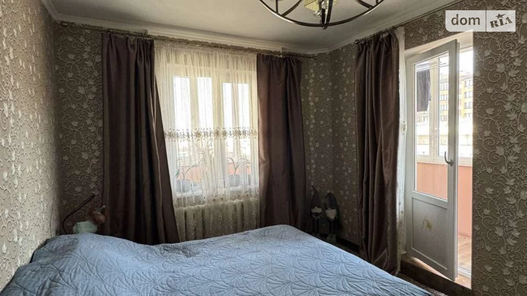 Продается 3-комнатная квартира 73 кв. м в Одессе, ул. Академика Сахарова, 40