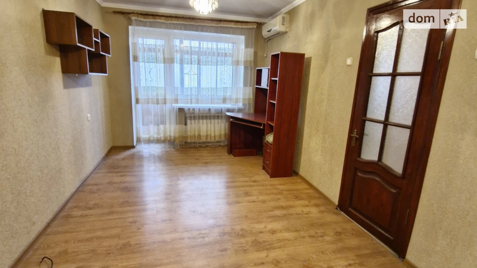 Продається 1-кімнатна квартира 30 кв. м у Миколаєві, просп. Героїв України