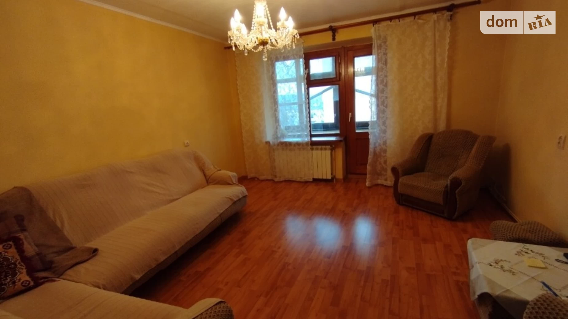 Продається 3-кімнатна квартира 65 кв. м у Ужгороді, вул. Залізнична