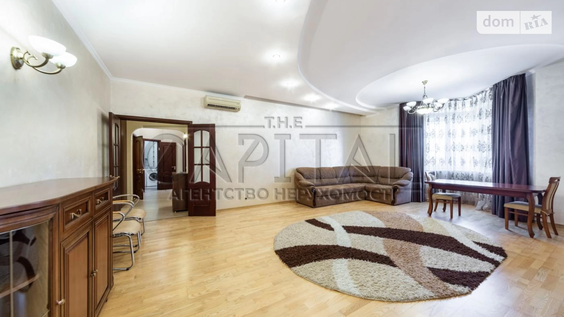 Продається 3-кімнатна квартира 117 кв. м у Києві, вул. Коновальця Євгена, 32Г