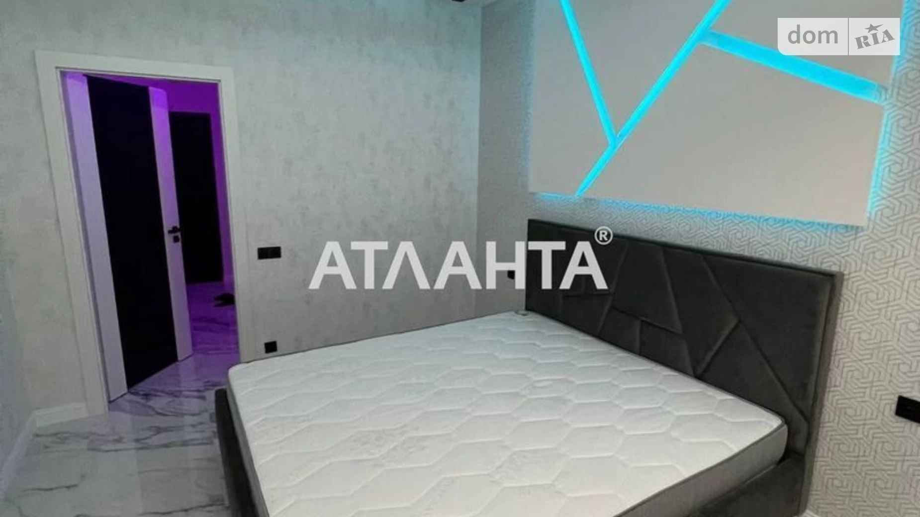 Продается 1-комнатная квартира 43 кв. м в Одессе, ул. Каманина