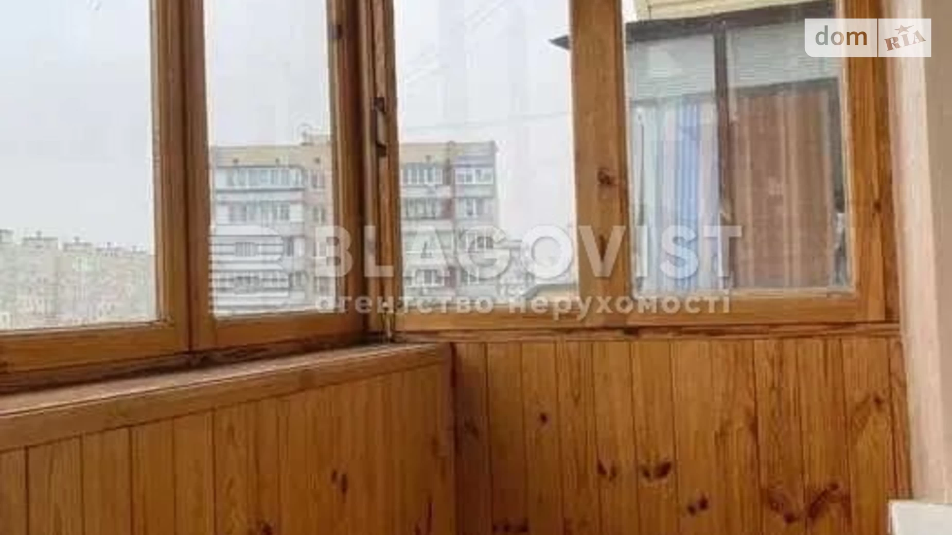 Продається 1-кімнатна квартира 31 кв. м у Києві, просп. Оболонський, 31