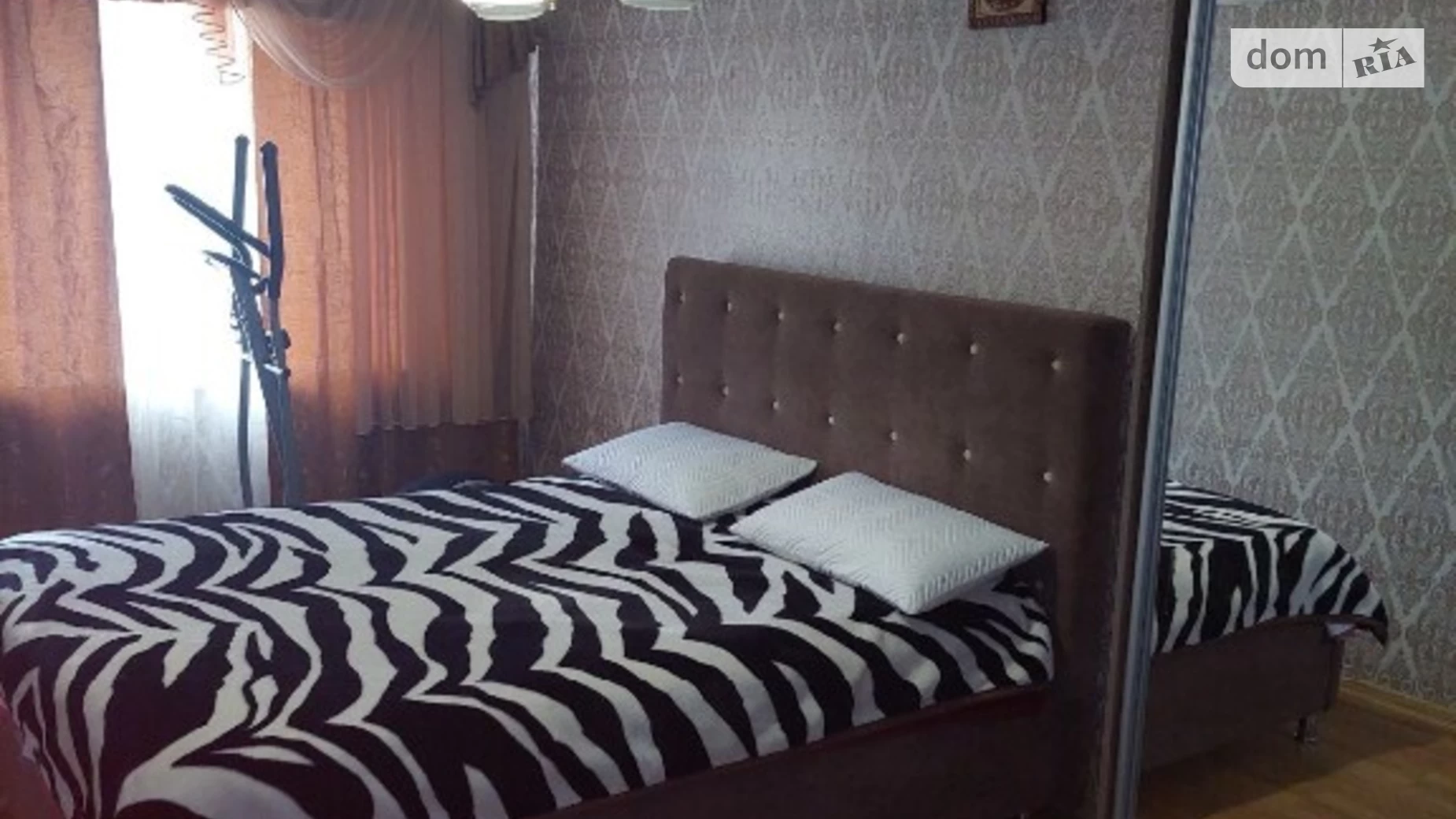 Продається 3-кімнатна квартира 59.9 кв. м у Івано-Франківську, вул. Юності