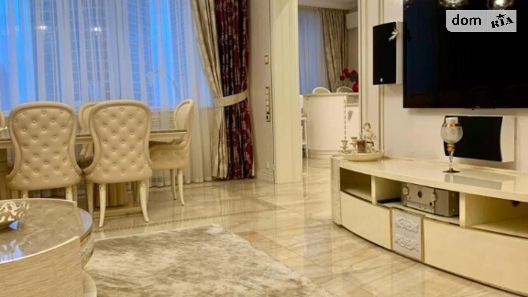 Продается 4-комнатная квартира 250 кв. м в Киеве, бул. Леси Украинки, 7Б - фото 2