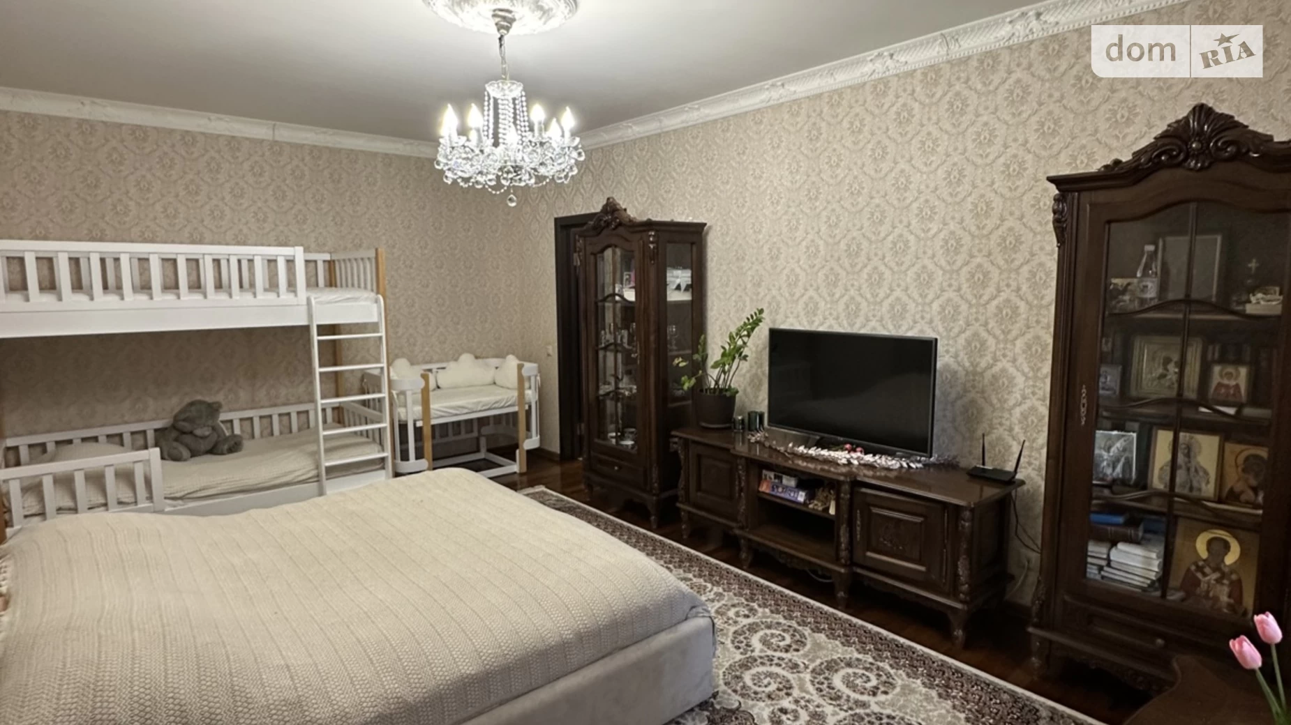 Продается 1-комнатная квартира 60.2 кв. м в Киеве, ул. Елены Пчилки, 2А