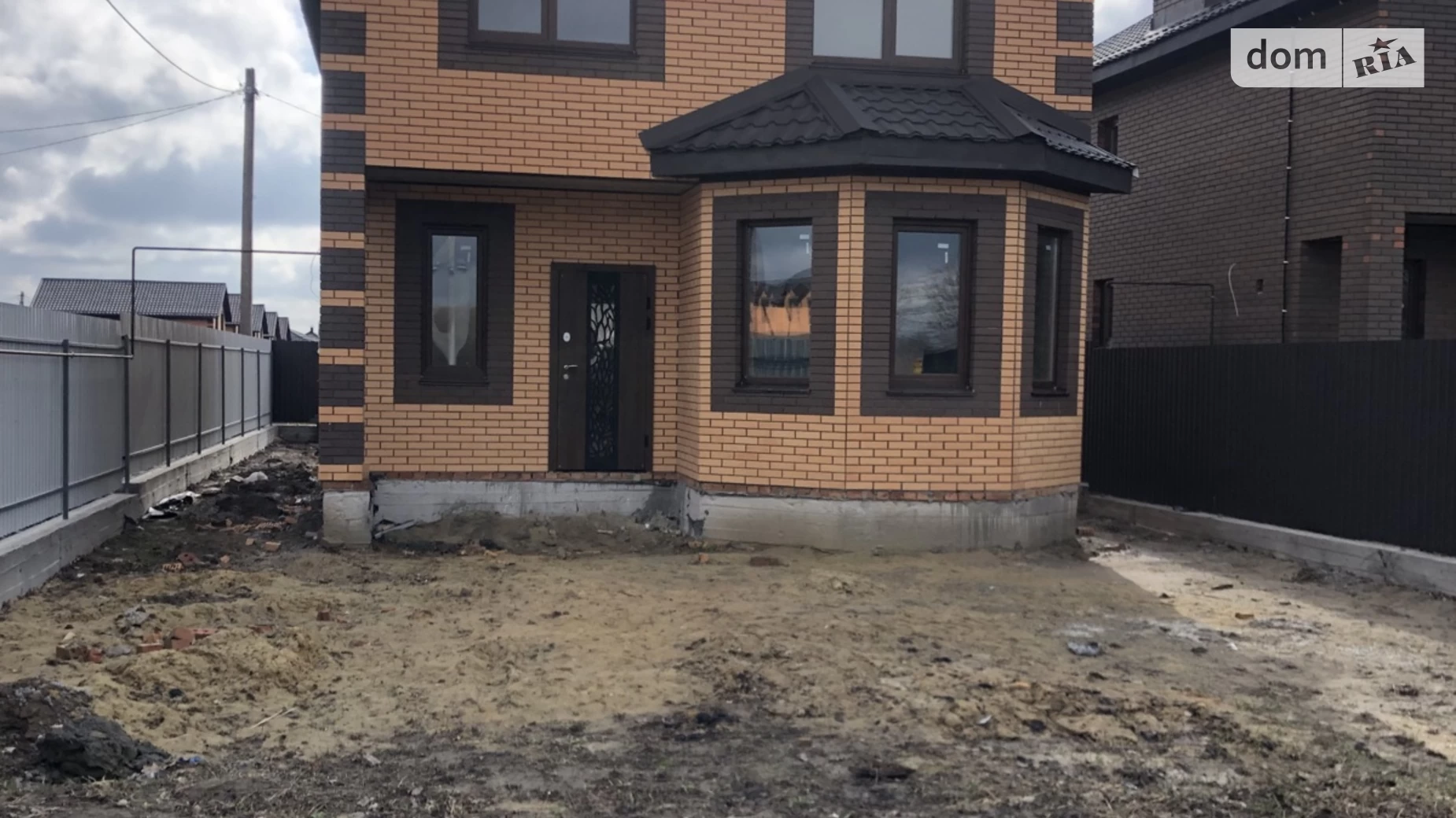 Продается дом на 2 этажа 120 кв. м с бассейном, цена: 88000 $ - фото 2