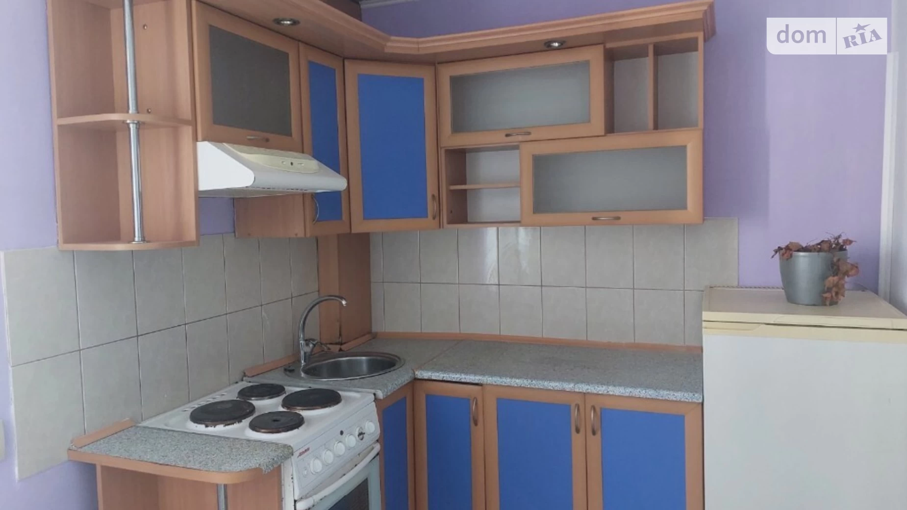 Продается 2-комнатная квартира 50.6 кв. м в Николаеве, просп. Героев Украины