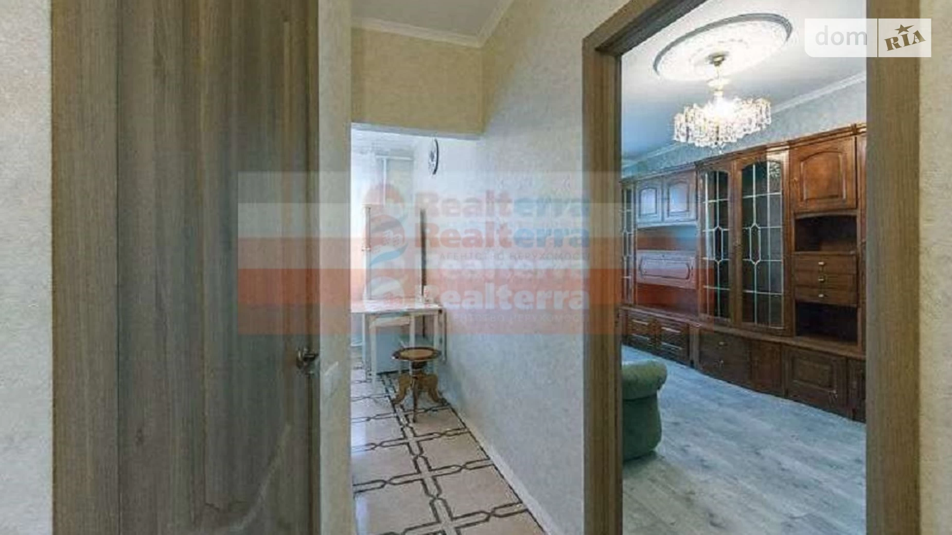 Продается 2-комнатная квартира 49 кв. м в Киеве, ул. Кирилло-Мефодиевская
