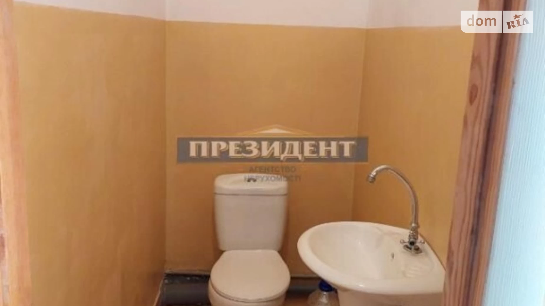Продается 3-комнатная квартира 100 кв. м в Одессе, ул. Школьная