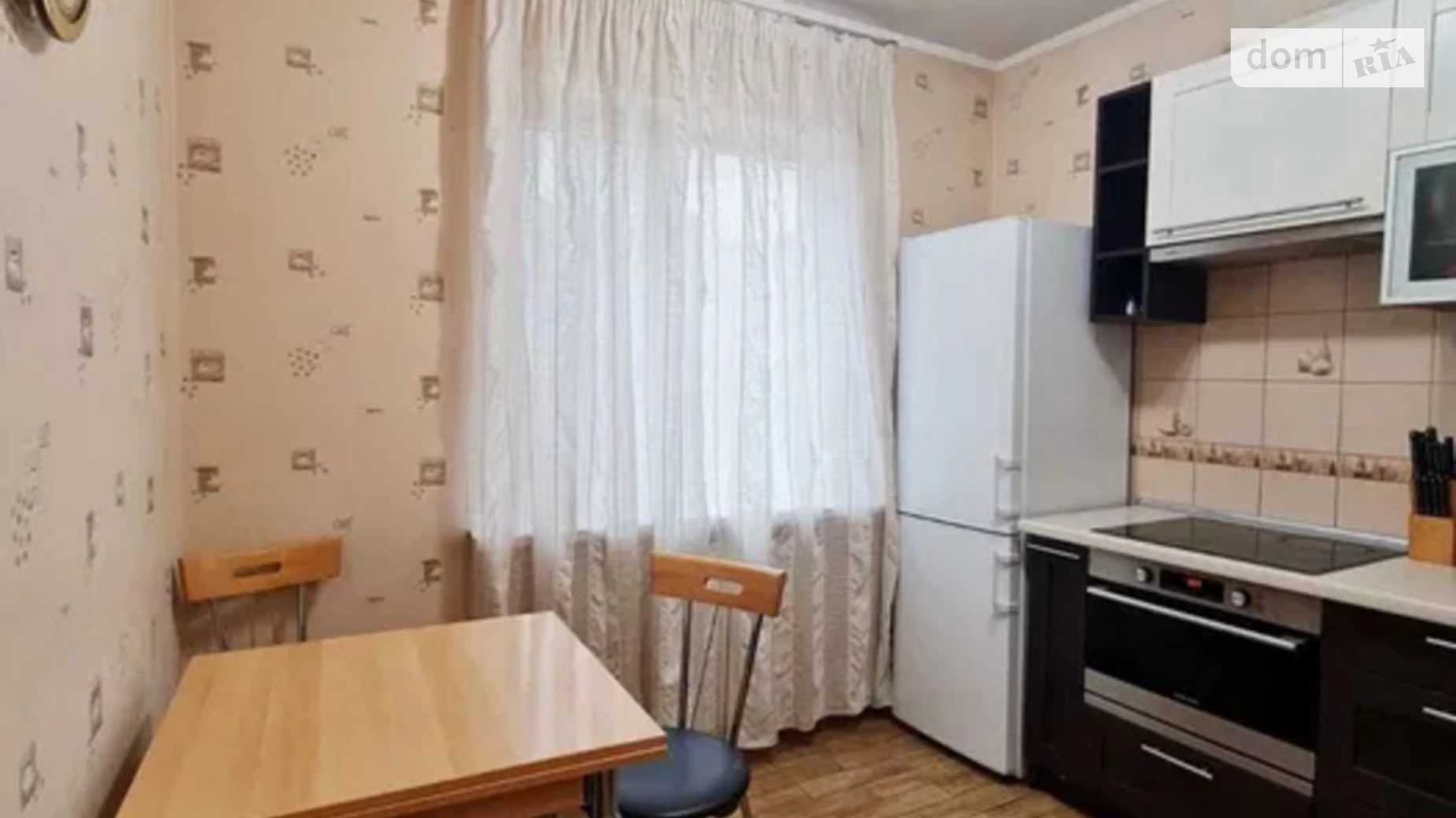 Продается 2-комнатная квартира 52 кв. м в Киеве, просп. Оболонский, 23А